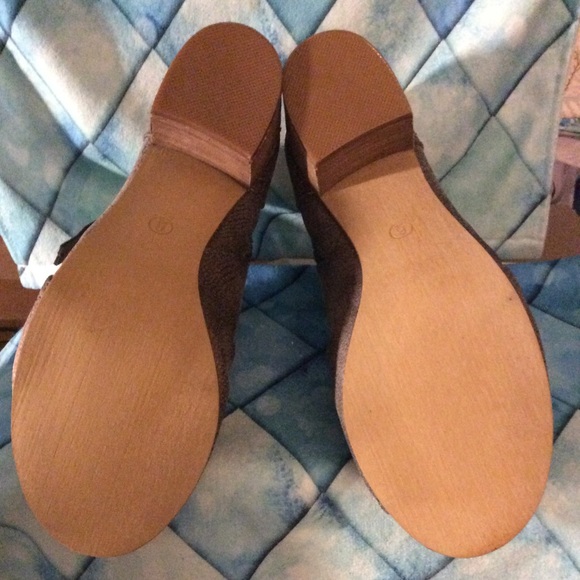 Brand new in box. Very G Booties - Picture 7 of 7